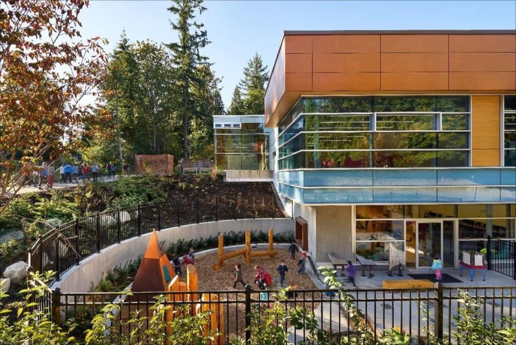 Westview Vacation Rental - Two Br House North Vancouver Exterior foto